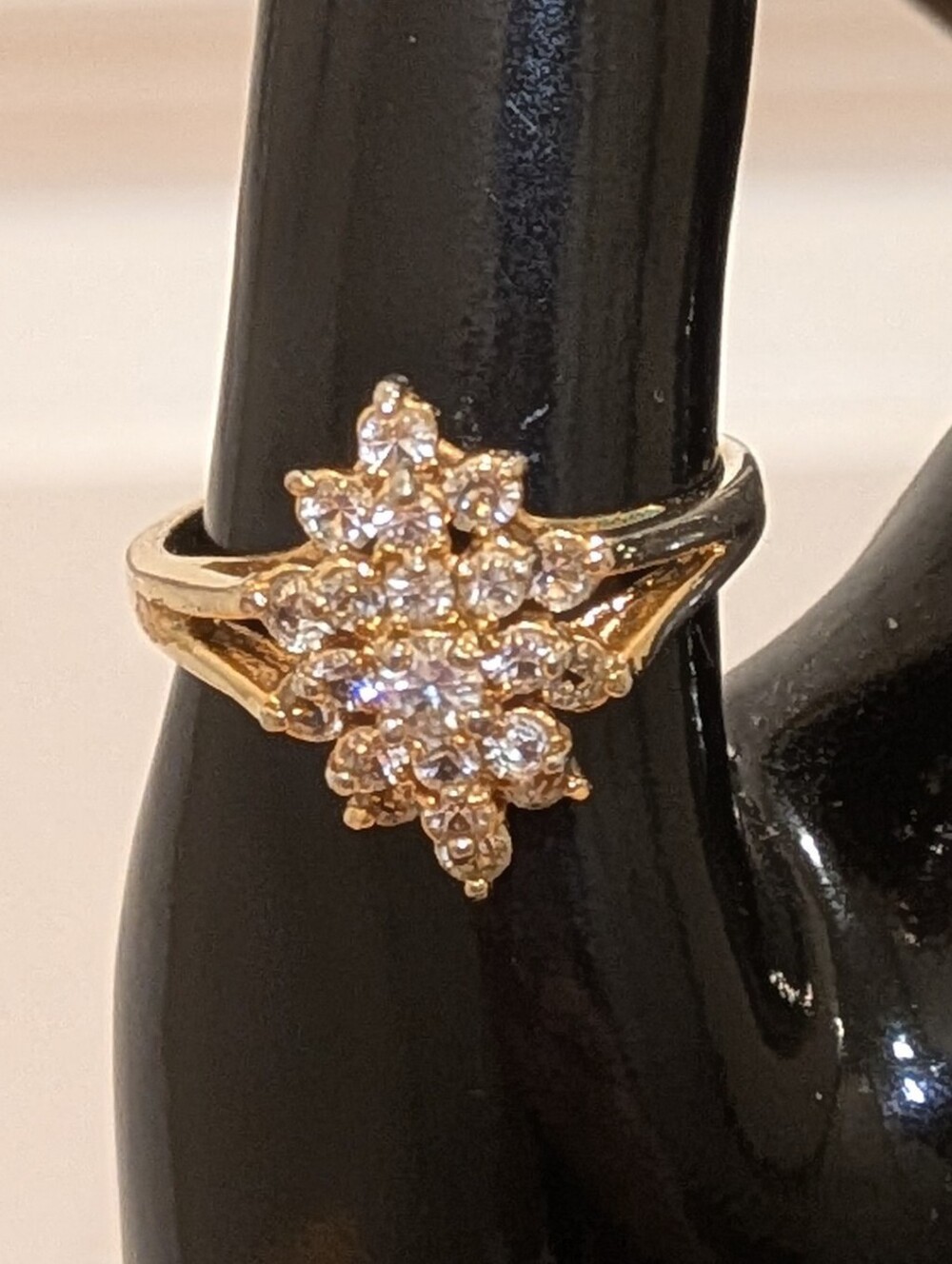 GUC 9 80s Vintage Goldtone Cocktail Ring with Cubic Zirconia Stones